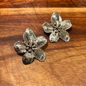 Stainless Steel Flower Stud Earrings for Women in Silver